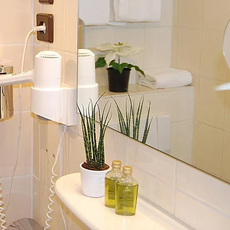 La Maison City-messe-arena Boardinghouse - Kontaktloser Self Check-in Kolín nad Rýnem