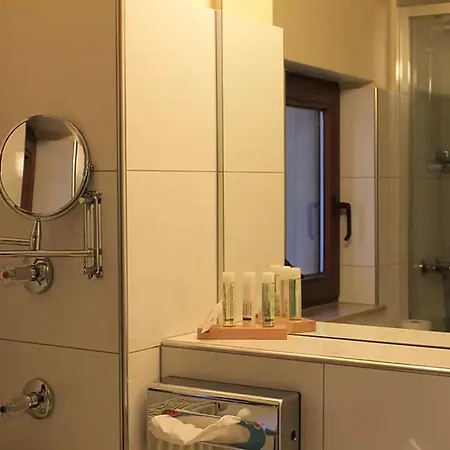 Gæstehus La Maison City-messe-arena Boardinghouse - Kontaktloser Self Check-in Köln